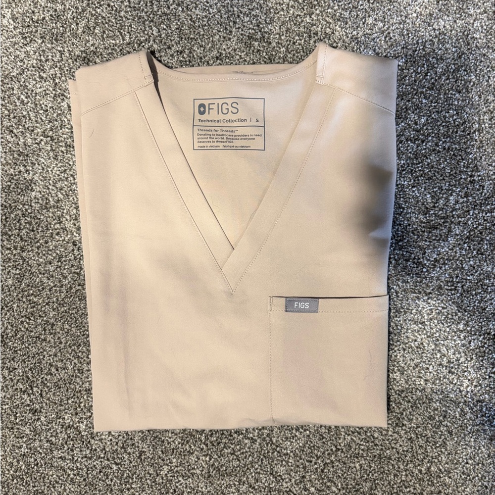 FIGS V-Neck Scrub Top in Boulder